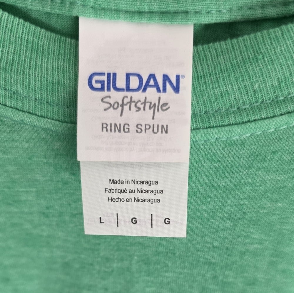 Gildan Festive Green Christmas Tee - Picture 2 of 3